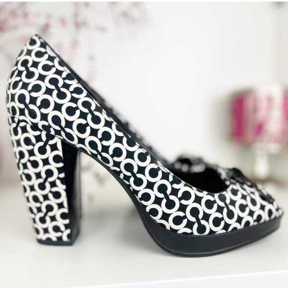 Coach Corey Monogram Signature Peep Toe Platform Heels Pumps Black White Size 8 - Picture 1 of 14